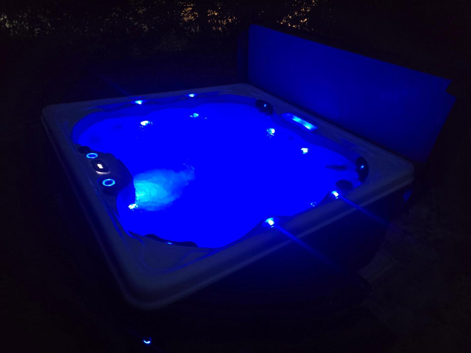 Villa Chill Retreat, Hot Tub, Large Private Yard Wilmington Esterno foto