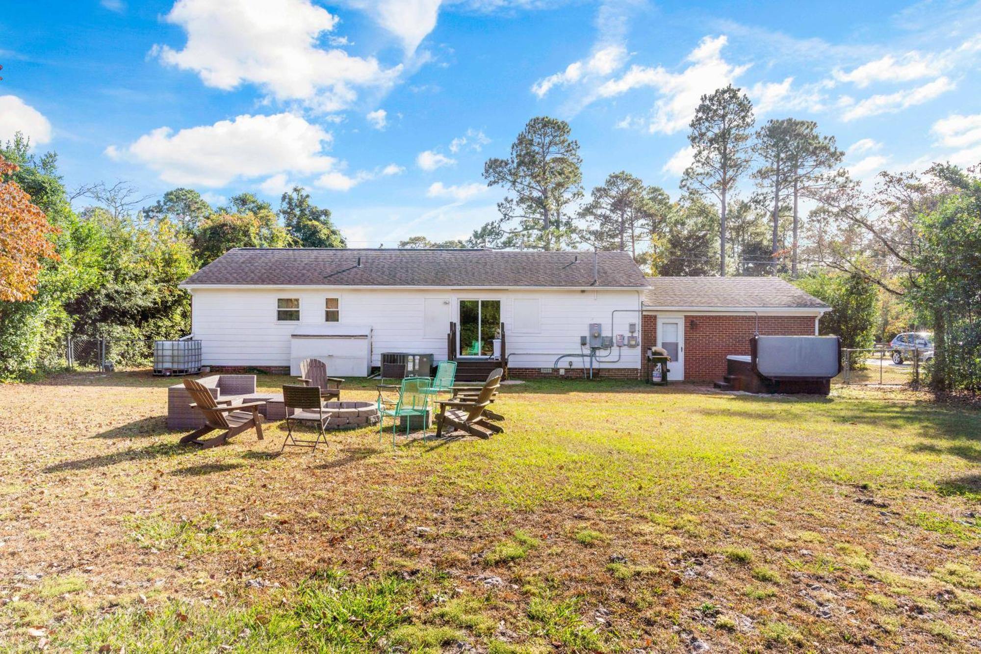 Villa Chill Retreat, Hot Tub, Large Private Yard Wilmington Esterno foto